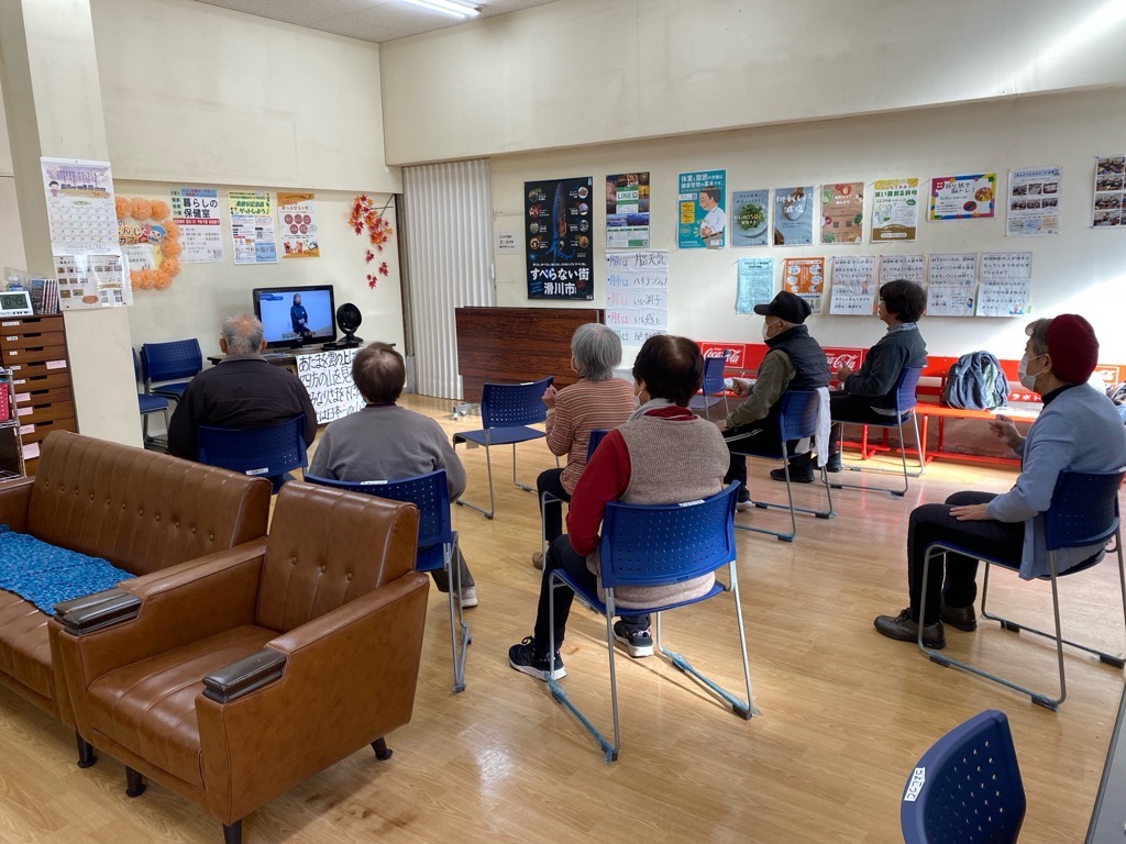 ちょこっとで体操している様子